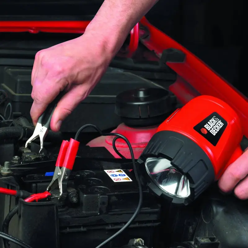 Foto 4: Torcia Alogena 12V Auto Black & Decker BDSL300-XJ con Cavo 5m